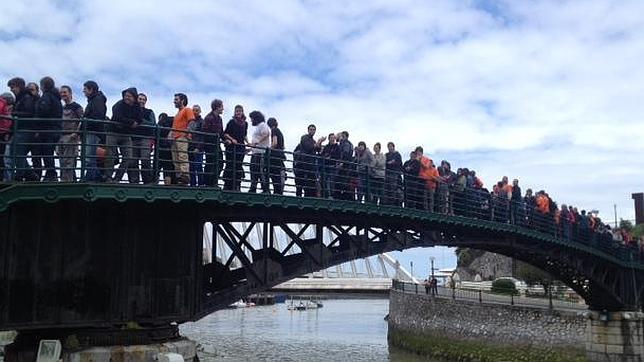 Parlamentarios de Bildu «protegen» a una condenada por colaborar con ETA
