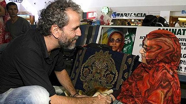 Willy Toledo visita a Haidar