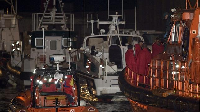 Una patera llega a las costas de Islas Chafarinas, frente a Marruecos