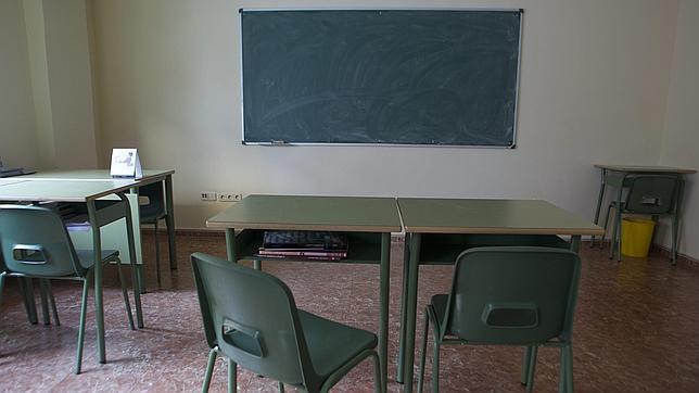 Cuatro jóvenes detenidos en Málaga por «ciberbullying» a una compañera de instituto