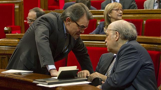 Mas-Colell advierte que 2013 será «terrible» para las cuentas Generalitat