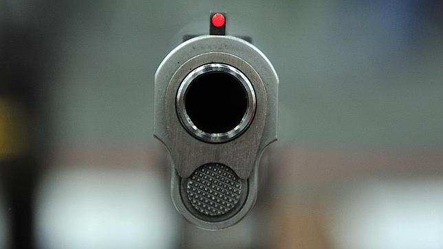 Un niño de cuatro años mata a otro de 11 mientras jugaban con una pistola