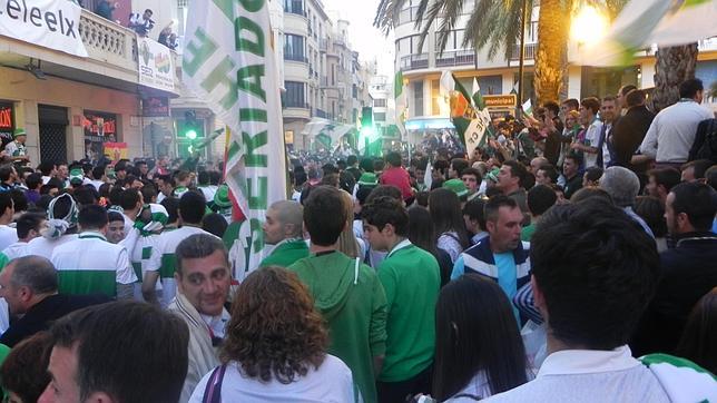 El Elche C.F. certifica el ascenso sin salir al campo