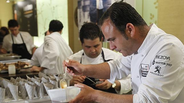 Seis de los mejores chefs del momento, premiados por prestigiar la cocina española en el extranjero