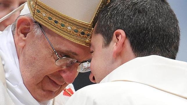 Expertos españoles descartan que el Papa Francisco realizara un exorcismo