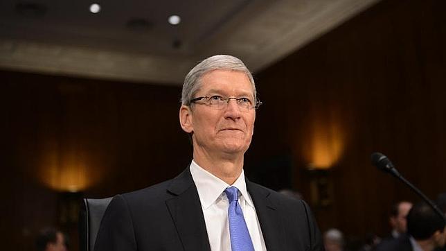 El presidente ejecutivo de Apple defiende su estrategia fiscal en el Senado de EE.UU.