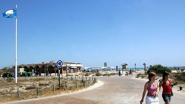 La Comunidad Valenciana logra la cifra histórica de 127 banderas azules para las playas