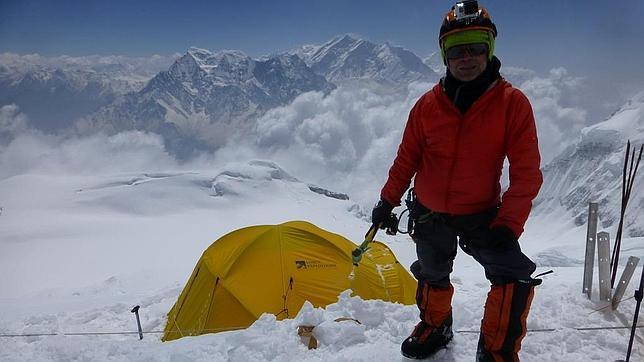 El español Juanjo Garra, atrapado con un tobillo roto en el Dhaulagiri