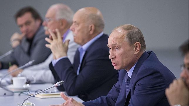 Polígrafo por ley para cargos públicos: el arma del Kremlin contra la corrupción