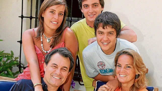 El yerno de Artur Mas celebra su boda con una fiesta taurina