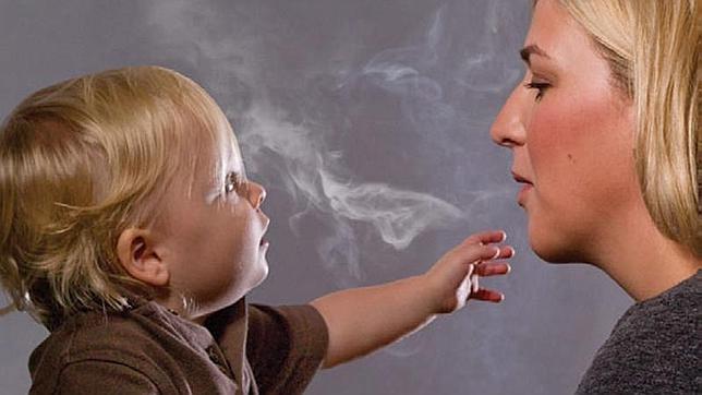 Más de 700.000 niños en España están expuestos diariamente al humo de tabaco en sus casas
