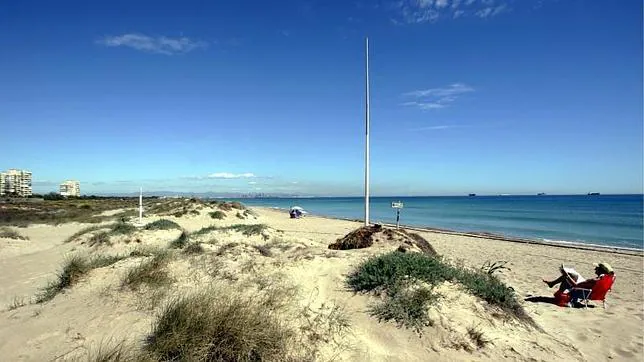 Las diez mejores playas nudistas de España