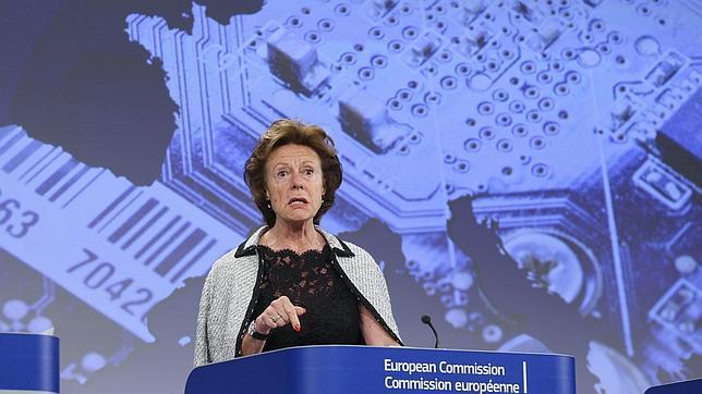 La comisaria de Telecomunicaciones propone eliminar en un año el «roaming»