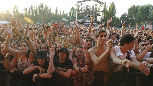 Franz Ferdinand, Vampire Weekend y Foals encabezan el cartel del Dcode 2013