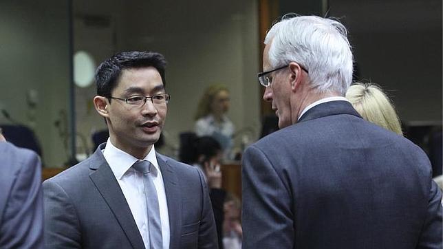 Berlín y Bruselas advierten de que el plan de ajustes de la CE es «obligatorio»