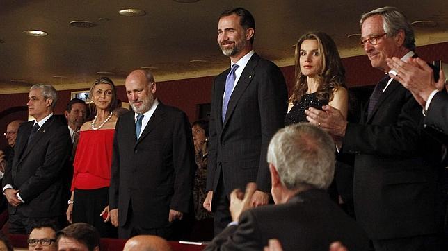 El Gobierno critica la «falta de respeto» por el abucheo a los Príncipes en el Liceo