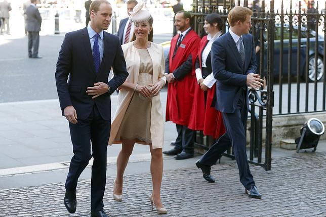 Catalina de Cambridge, a un mes de dar a luz y aún con tacones