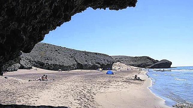 Playas españolas de difícil acceso