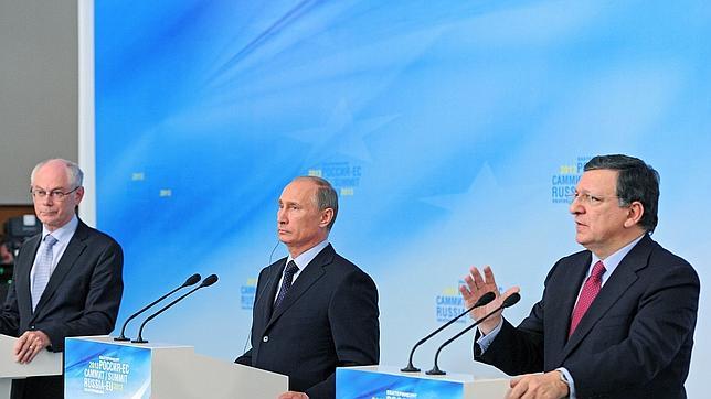 Putin asegura que el envío a Siria de misiles S-300 «no se ha realizado aún»