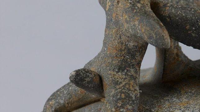 Muñeco de barro, que representa a un hombre y sus predominantes órganos genitales, (Corea del Sur, ss. V y VI)