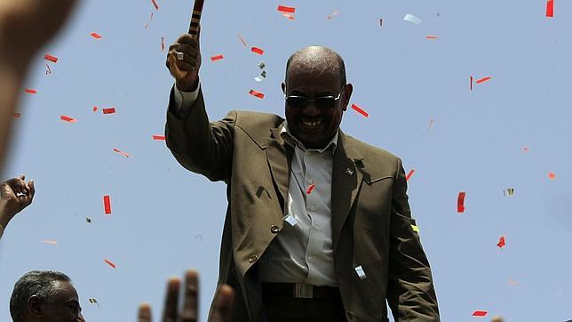 El presidente de Sudán interrumpe el flujo de petroleo procedente del Sur