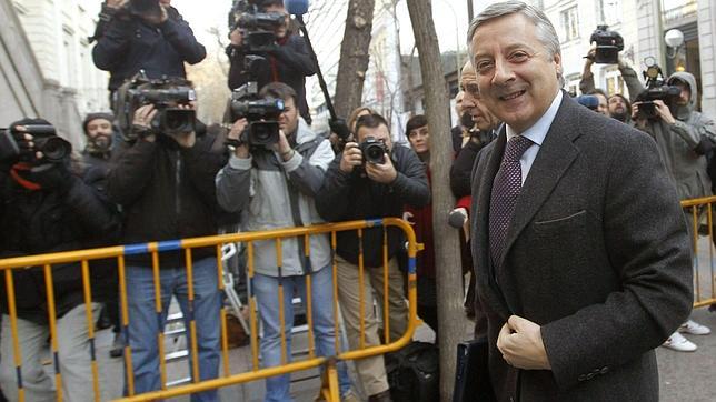 El juez pide que se tramite el suplicatorio de Blanco para juzgarlo por tráfico de influencias