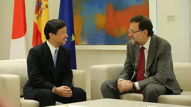 Rajoy recibe al príncipe heredero de Japón en La Moncloa
