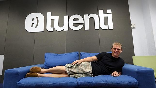 Tuenti lanza una «app» que permite a sus clientes usar la red social sin consumir datos