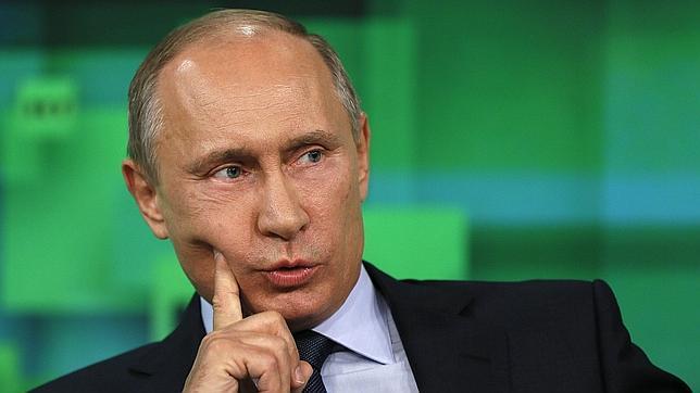 Vladimir Putin, acusado de robar un anillo de la Super Bowl