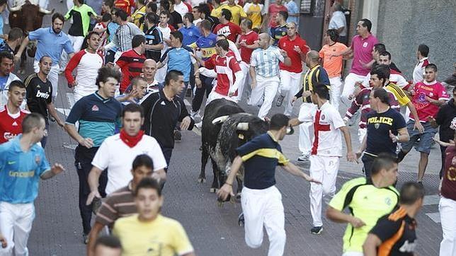 Miles de corredores participan en los encierros de San Sebastián de los Reyes