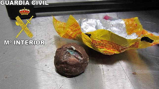 Los bombones procedentes de Lisboa llevaban una sorpresa dentro