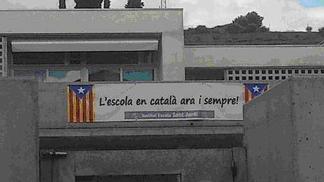 Banderas independentistas en escuelas catalanas