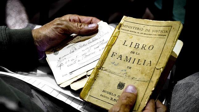 Una madre encuentra a su bebé robado 44 años después