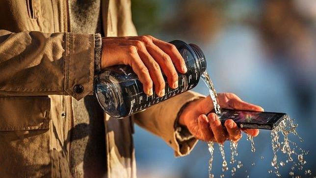 Sony Xperia Z, presentado como un móvil resistente al agua y polvo