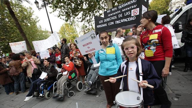 La aplicación de la Ley de Dependencia costó el triple de lo previsto