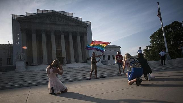 El Supremo de EE.UU. anula la ley federal que no reconocía el matrimonio homosexual