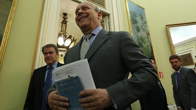 Cuatro claves para entender el nuevo sistema de becas de Wert