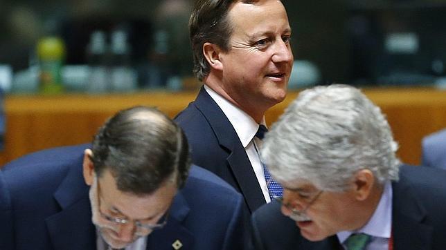 Cameron reprocha a Rajoy las incursiones «inaceptables» de la Guardia Civil en Gibraltar