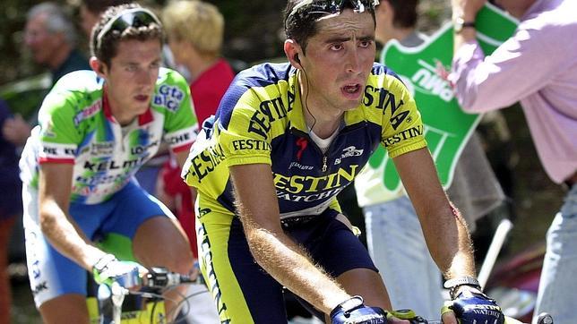 Beloki y Heras en la etapa Carpentras-Mont Ventoux del Tour 2000