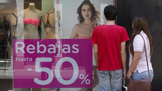 Los castellano-manchegos gastarán una media de 76 euros en las rebajas