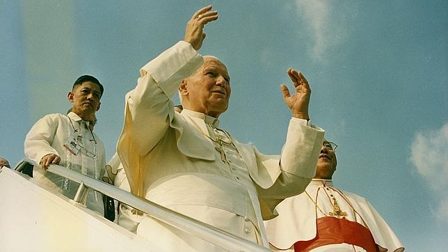 La comisión de cardenales y obispos aprueba el milagro para la canonización de Juan Pablo II