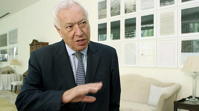 Margallo, a la petición de asilo de Snowden: «No es posible»