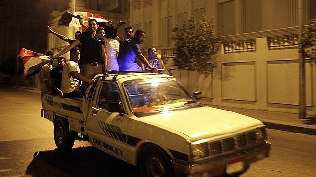 Al menos catorce muertos en Egipto en choques entre seguidores de Mursi y militares