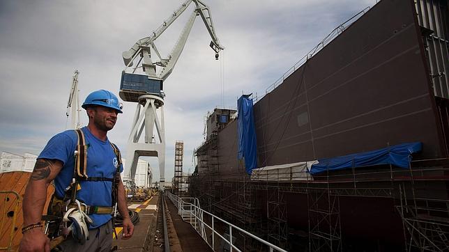 Feijóo: «El ruido en el sector naval no beneficia los contratos»