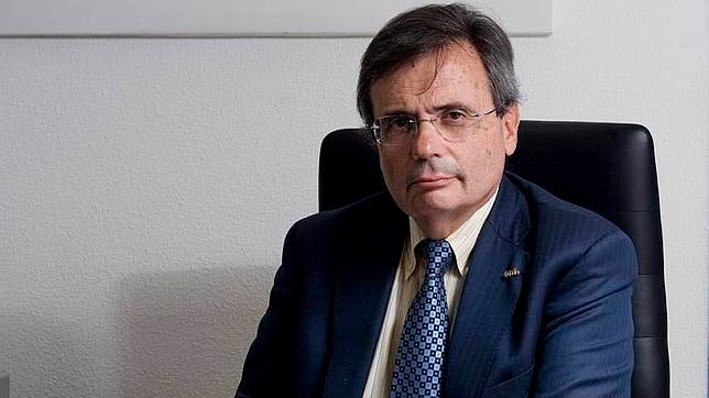 La Fundación Vodafone premia a Rafael Matesanz por su labor en la Organización Nacional de Transplantes