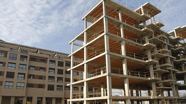 El precio de la vivienda de segunda mano en España cae más de un 5% en el primer semestre