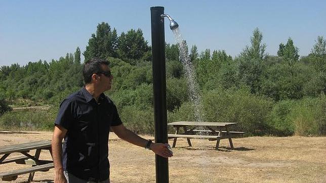 Duchas solares para la playa del Alberche