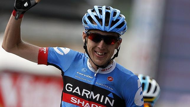 Chris Froome también resiste en solitario