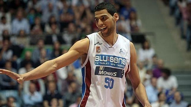 Mejri, un techo de 2,17 para el Madrid