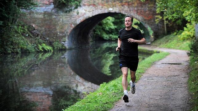 Si tienes opción es preferible evitar hacer ejercicio justo antes de irnos a dormir